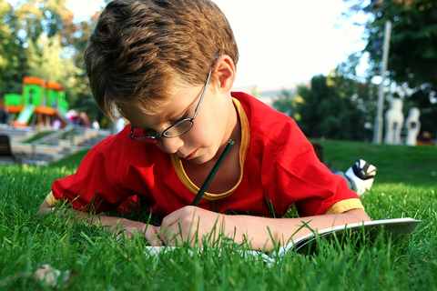 kids writing - boy writing